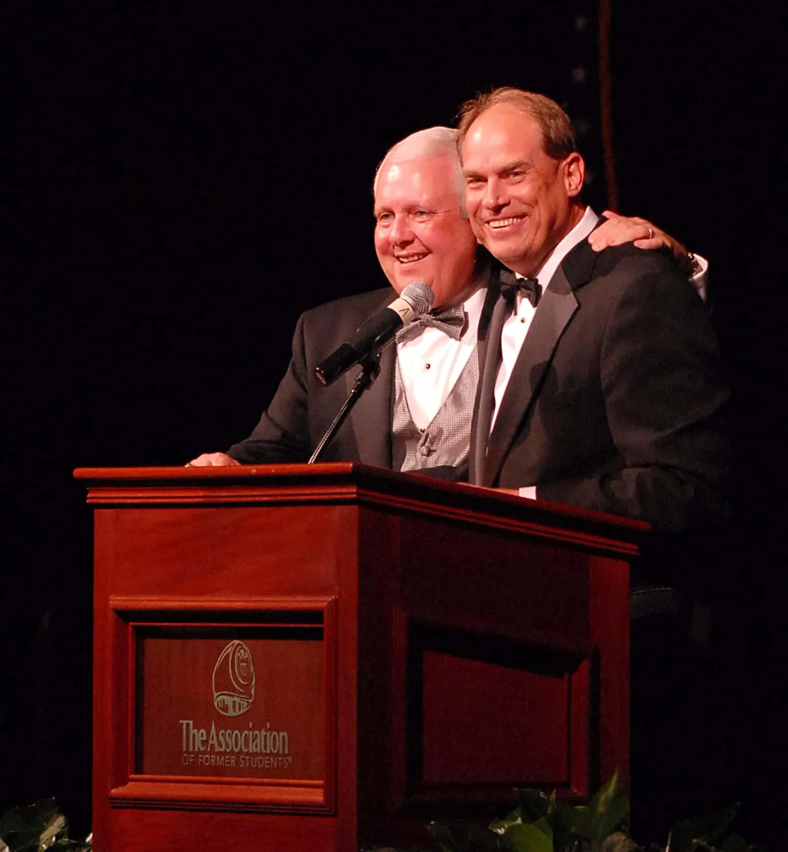 Porter Garner and General Hal Hornburg in black tie at the 2008 Distinguished Alumni Gala